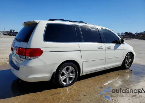 2010 Honda Odyssey Touring из США, поврежденный, VIN 5FNRL3H9XAB005406